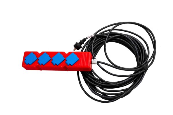 Verlengkabel 230 V. / 15 mtr. / incl. 4-weg verdeeldoos